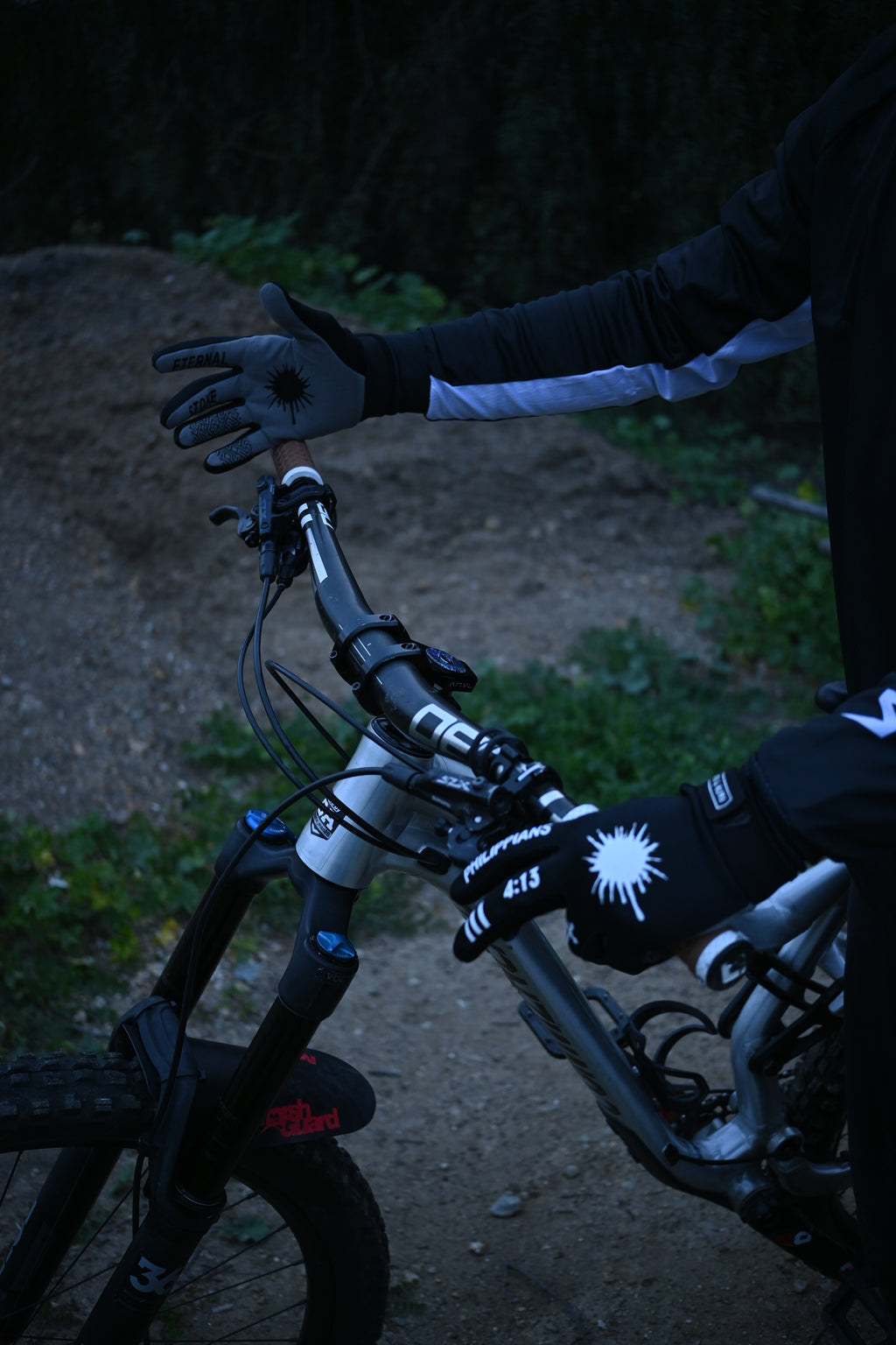 Faith ✝️ Flow riding gloves *FREE shipping*